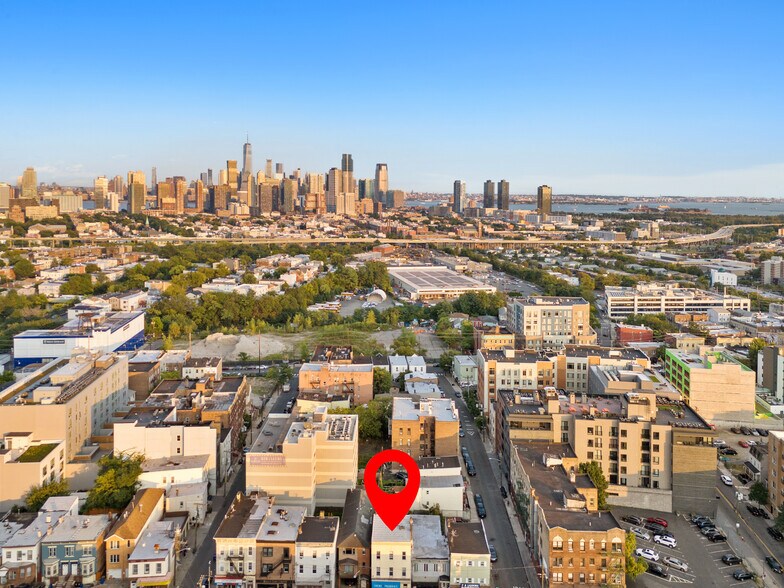 More Photos Of 372 Summit Ave, Jersey City General Retail For Sale