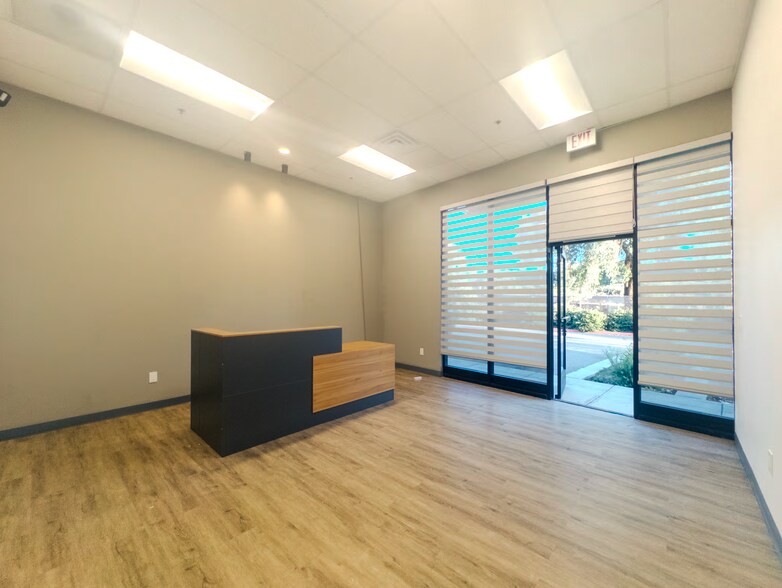 More Photos Of 470 W Larch Rd, Tracy Service For Lease