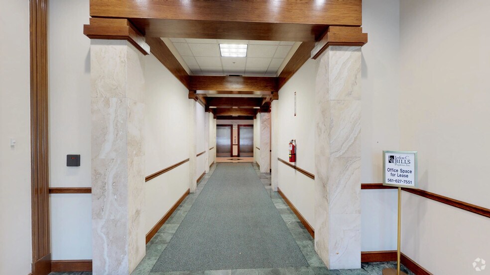 More Photos Of 4800 Riverside Dr, Palm Beach Gardens Office For Lease