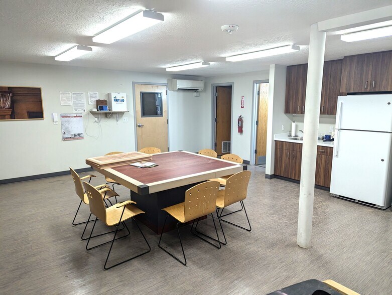 More Photos Of 3620 S 500 W, Salt Lake City Manufacturing For Lease