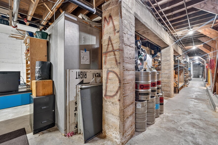 More Photos Of 615 S 1st Ave, Pocatello Restaurant For Sale