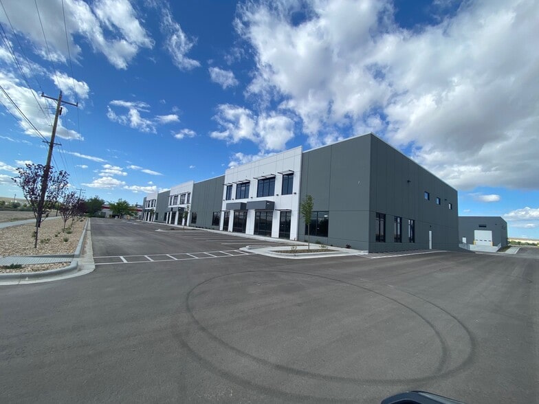 More Photos Of 8863 Federal Way, Boise Industrial For Sale
