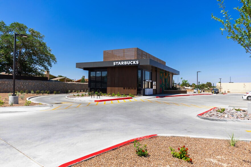 Primary Photo Of 1881 George Dieter dr, El Paso Fast Food For Sale