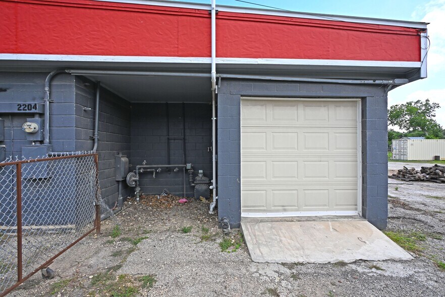More Photos Of S 2162 S WW White Rd, San Antonio Restaurant For Sale