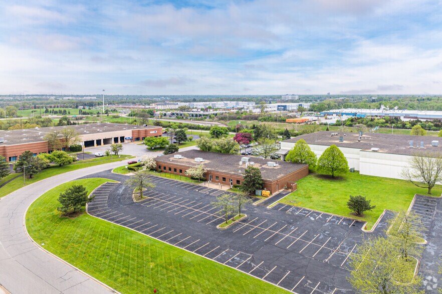 More Photos Of 101 Overland Dr, North Aurora Office For Sale