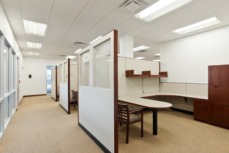 More Photos Of 533 N Alamo Rd, Alamo Office For Sale