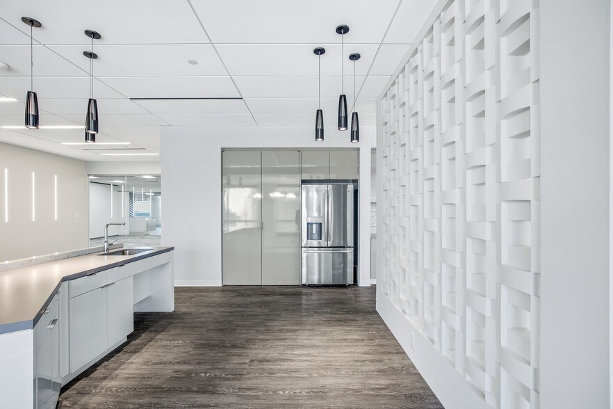 More Photos Of 1415 Louisiana St, Houston Office For Sale