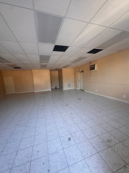More Photos Of 1515 Main St, Southaven General Retail For Lease