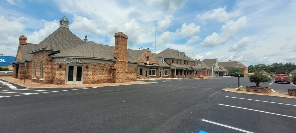 More Photos Of 9840 Midlothian Tpke, Richmond Unknown For Lease