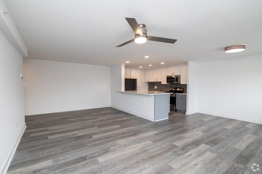 More Photos Of 8415 Bellona Ln, Towson Apartments For Lease