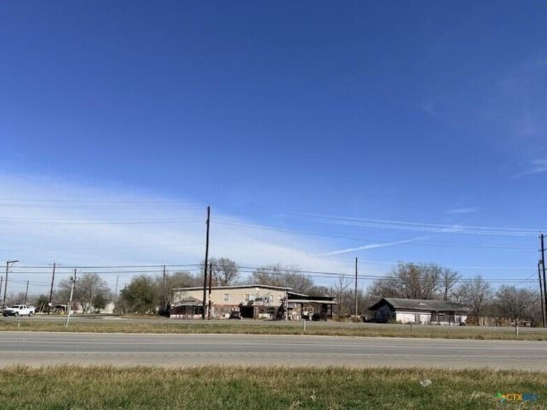 More Photos Of 12020 S US Highway 181, San Antonio Flex For Sale