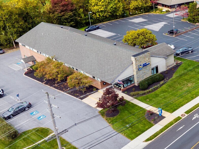 More Photos Of 912 S George St, York Medical For Lease