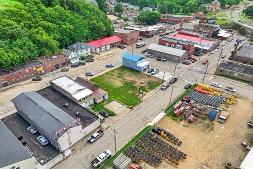 More Photos Of 166 Sinsinawa Avenue Ave, East Dubuque Land For Lease