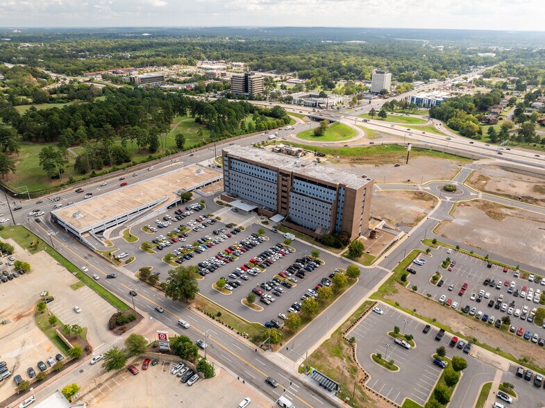 More Photos Of 500 S University Ave, Little Rock Medical For Lease