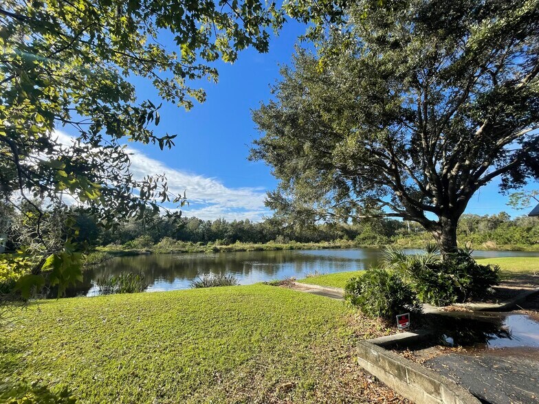 More Photos Of 6812 W Linebaugh Ave, Tampa Medical For Sale