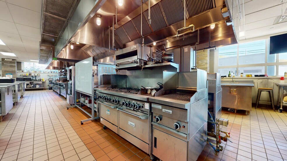 More Photos Of 235 S Cayuga St, Ithaca Specialty For Lease