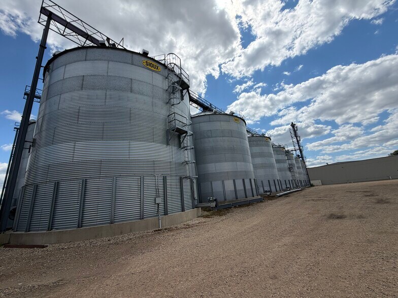 More Photos Of 500 North St W, Harvey Food Processing For Sale