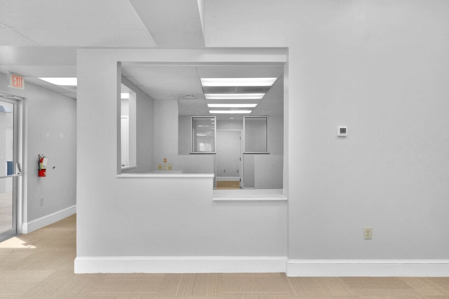 More Photos Of 1201-1203 Colonial Commons Ct, Lancaster Medical For Lease