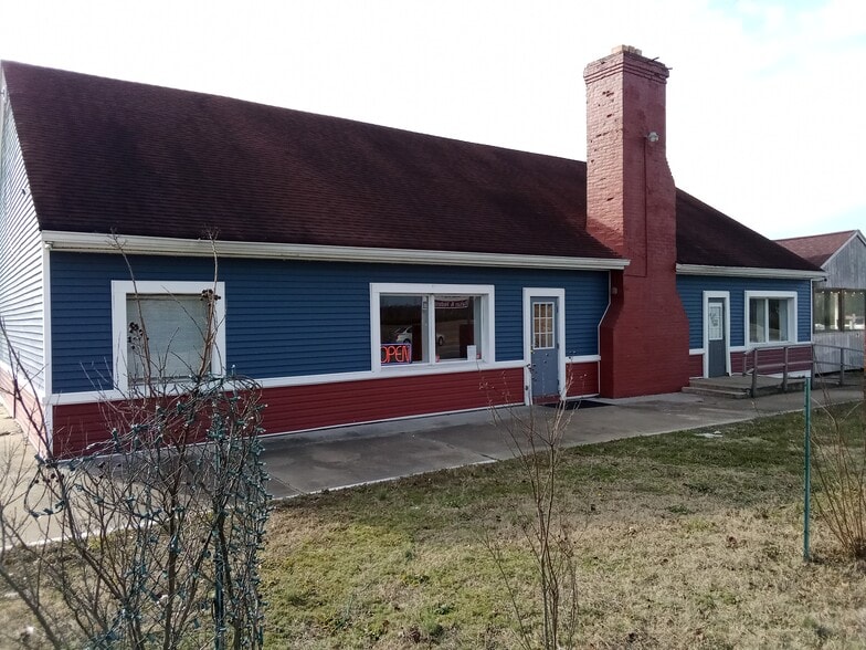 More Photos Of 35242 General Mahone Blvd, Ivor Convenience Store For Sale