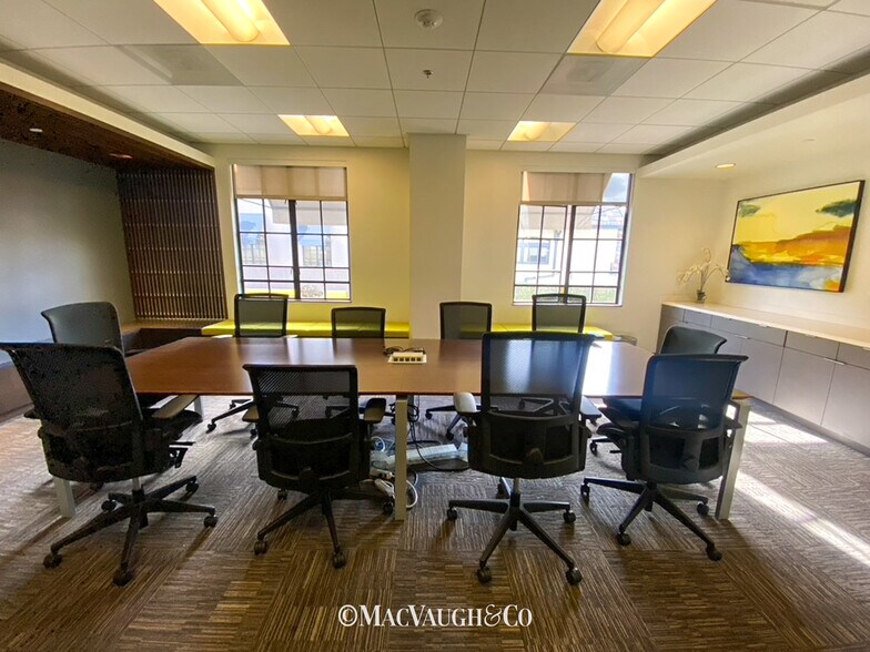 More Photos Of 140-146 S Lake Ave, Pasadena Office For Lease