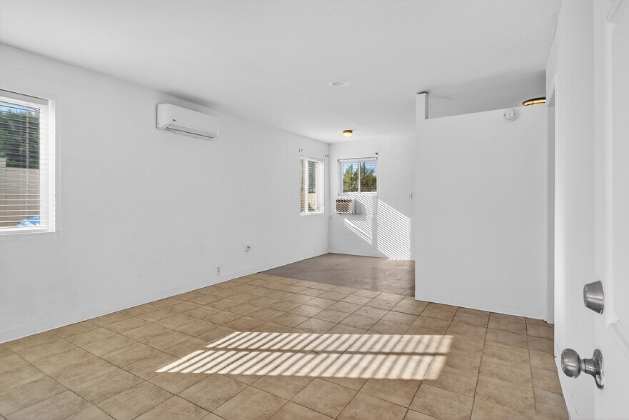 More Photos Of 66185 Acoma Ave, Desert Hot Springs Apartments For Sale