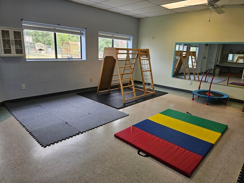 More Photos Of 19115 Spanish Needle Dr, Houston Schools For Sale