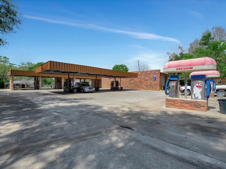 More Photos Of 611 Tenaha St, Center Carwash For Sale