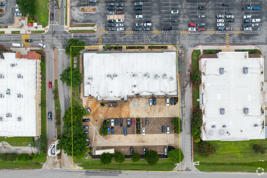 More Photos Of 3941 S Interstate 35, San Marcos Storefront For Sale