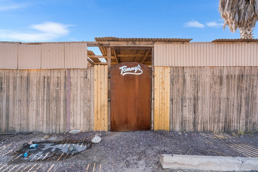More Photos Of 2747 N Stone Ave, Tucson Restaurant For Sale
