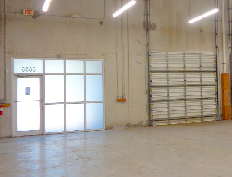 More Photos Of 5501-5553 N Nob Hill Rd, Sunrise Light Distribution For Lease