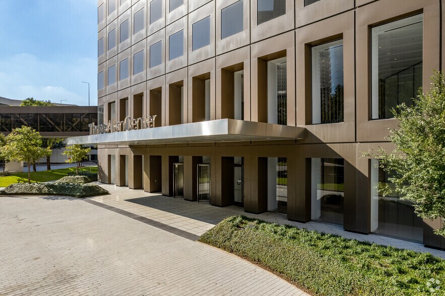 More Photos Of 333 Clay St, Houston Office For Lease