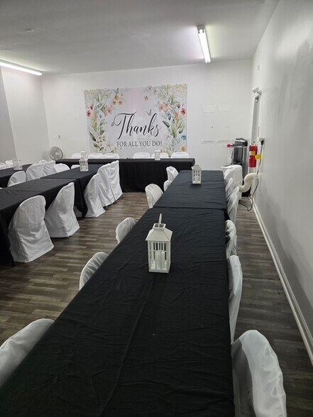 More Photos Of 109 Fontaine Dr, Ridgeway Funeral Home For Sale