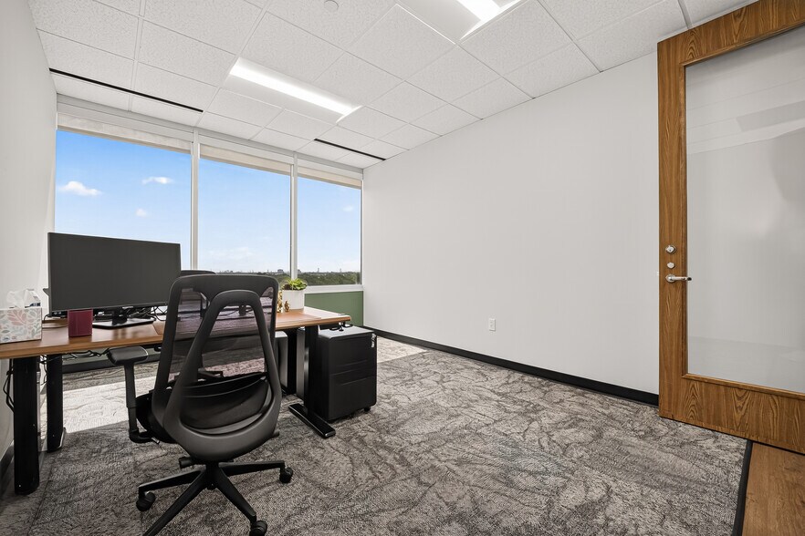 More Photos Of 9800 Richmond Ave, Houston Office For Lease