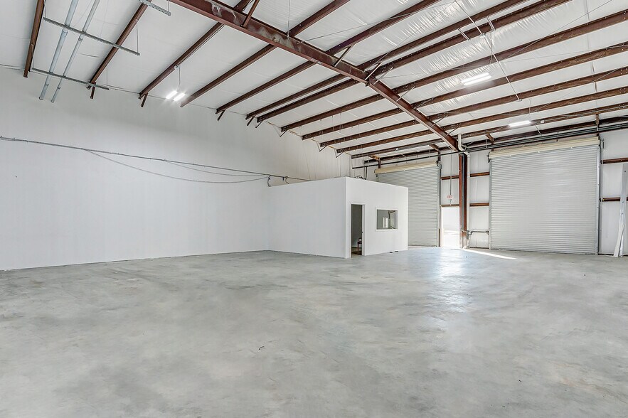 More Photos Of 1631 Highway 6 S, Houston Warehouse For Sale