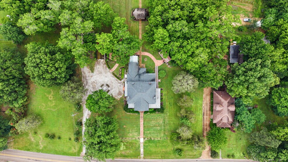 More Photos Of 118 Hwy 309 S, Byhalia Lodge Meeting Hall For Sale