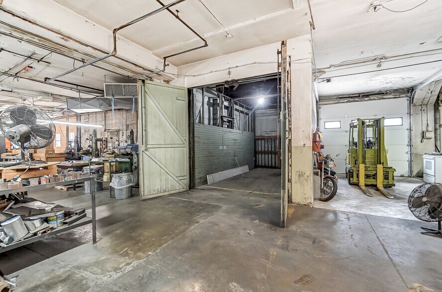 More Photos Of 203 S Wittenberg Ave, Springfield Industrial For Sale