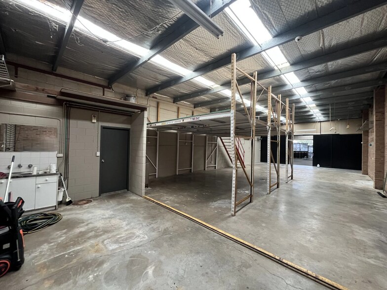 More Photos Of 123 Coreen Avenue, Penrith Warehouse For Lease