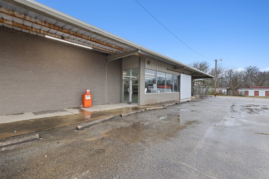 More Photos Of 6598 OK-98 Highway, Wright City Flex For Sale