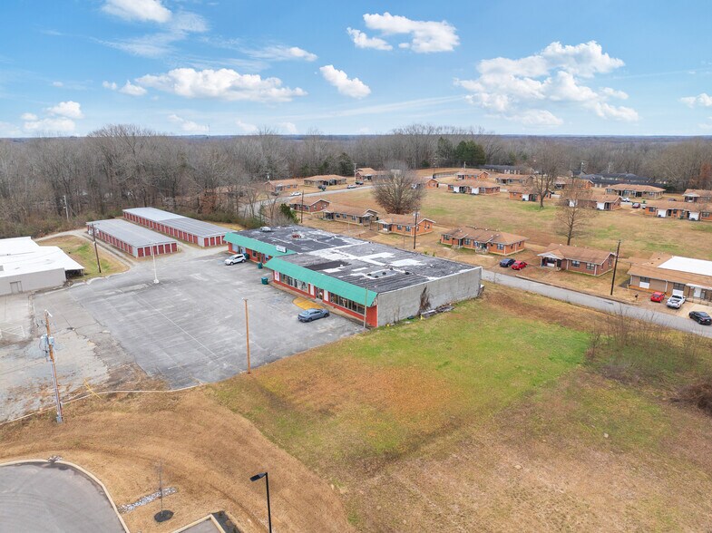 More Photos Of 20310 Main St E, Huntingdon Storefront For Sale