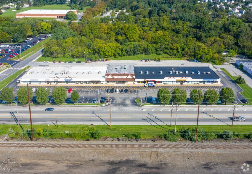 More Photos Of 2701-2731 E Lincoln Hwy, Thorndale Storefront For Lease