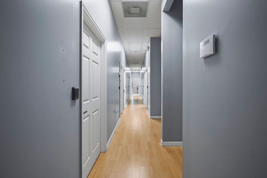More Photos Of 7350 Futures Dr, Orlando Office For Sale