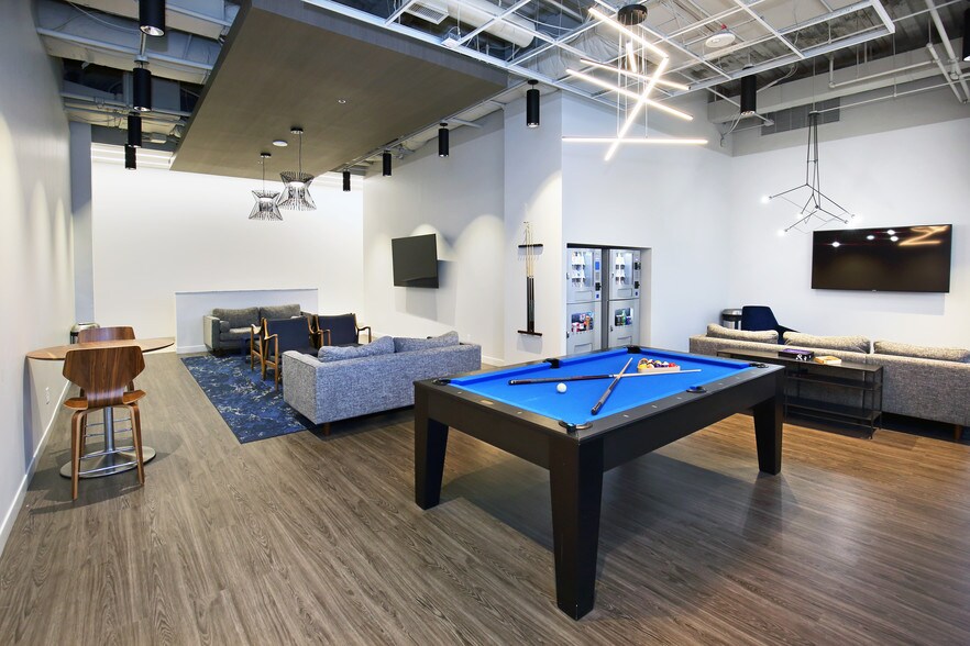 More Photos Of 1320 Greenway Dr, Irving Office For Lease