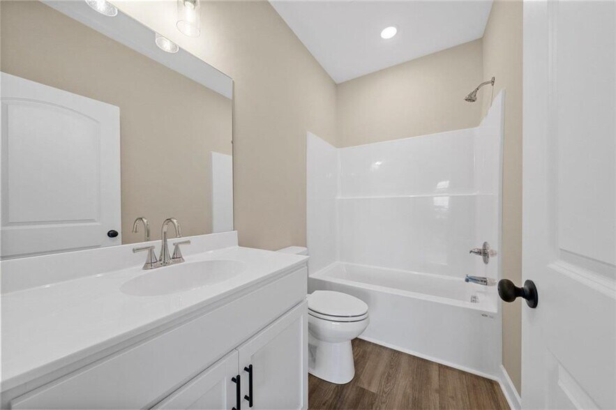 More Photos Of 721 Plano Rd, Bowling Green Apartments For Sale