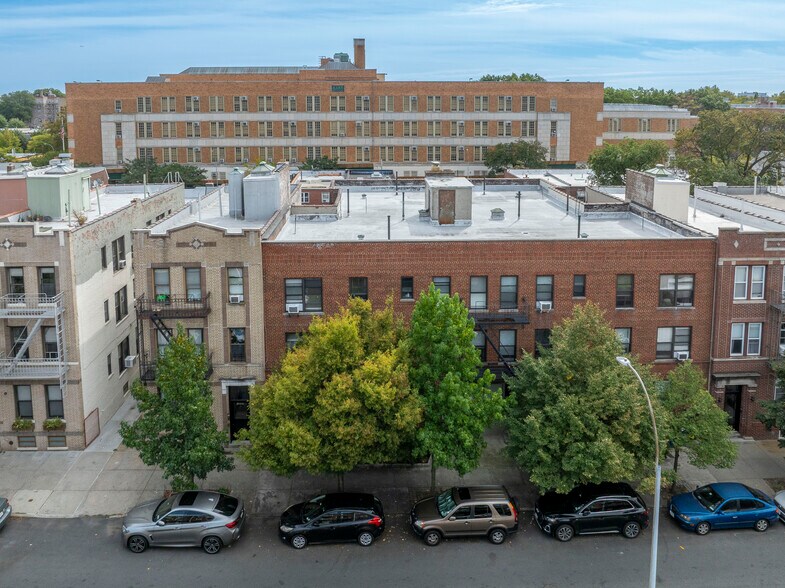 More Photos Of 31-23 47th St, Astoria Apartments For Sale
