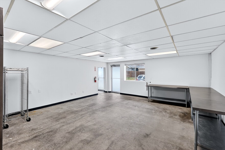 More Photos Of 5503 N Wall St, Spokane Freestanding For Lease