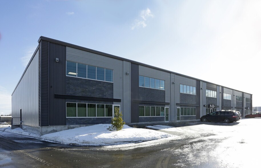 More Photos Of 1035 Moodie Dr, Nepean Warehouse For Lease