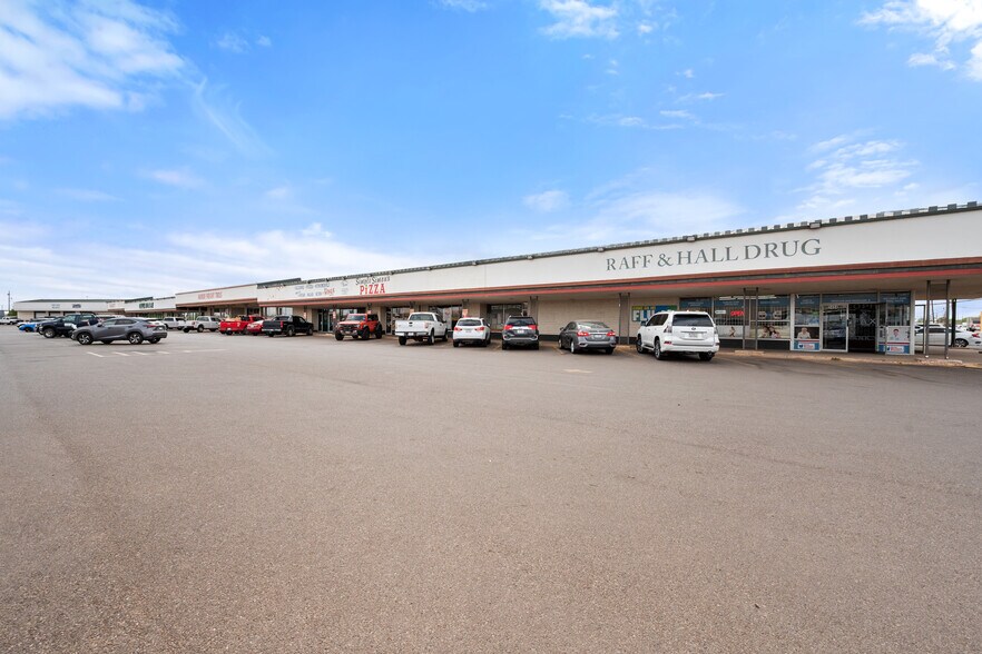 More Photos Of 3400 Blk Of Ave H, Lubbock Unknown For Lease