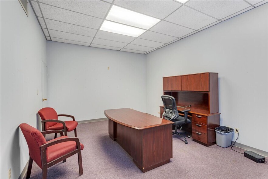 More Photos Of 1485 N Main St, Paris Land For Sale