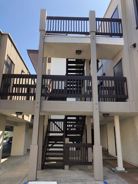 More Photos Of 900 N Cuyamaca St, El Cajon Office For Lease