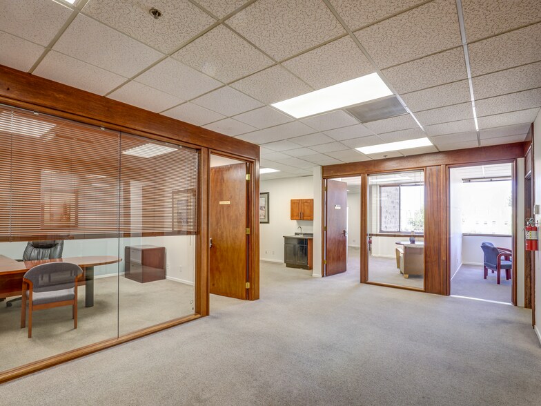 More Photos Of 703-709 2nd St, Santa Rosa Office For Sale